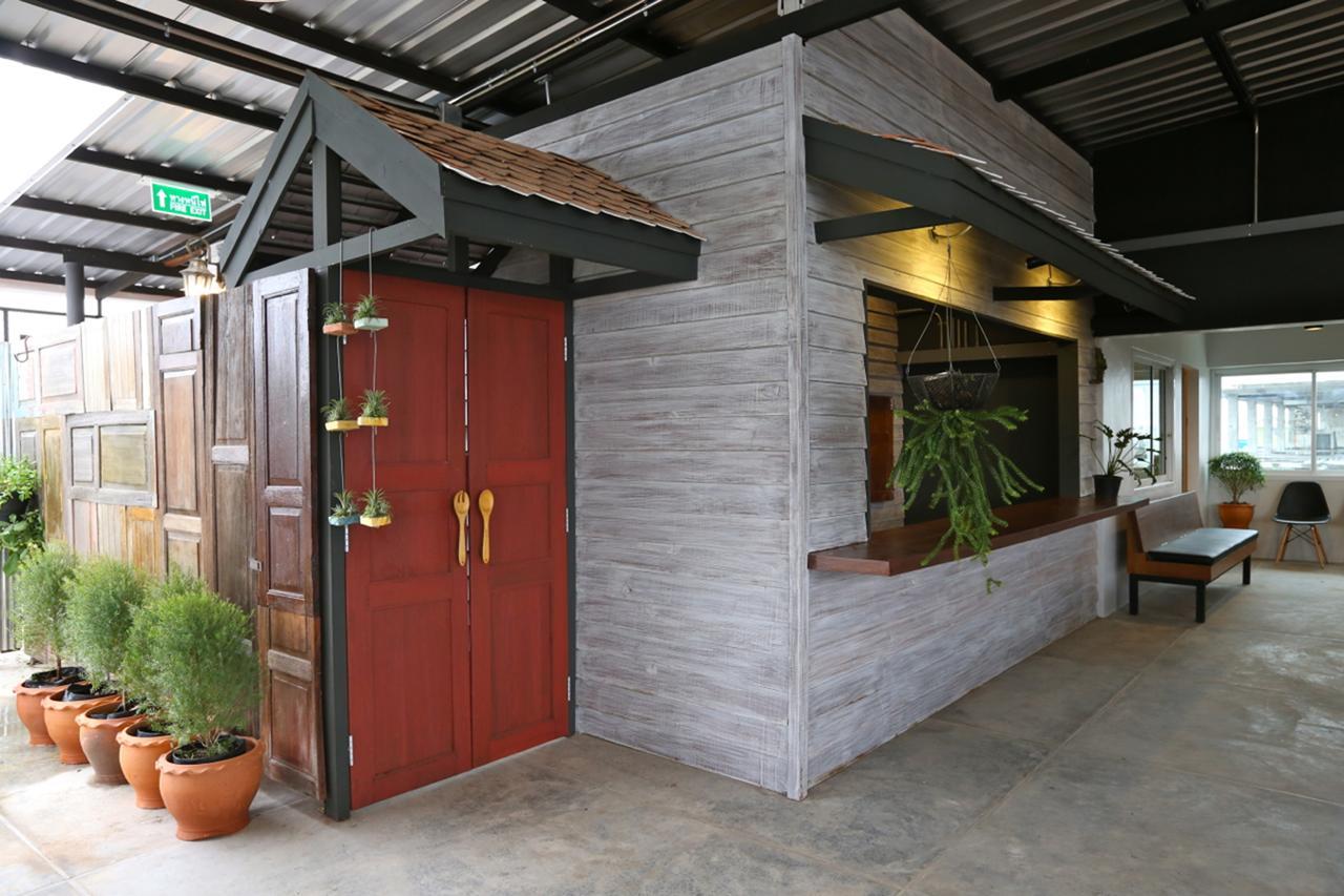 The Plug Hotel Nakhon Si Thammarat Exterior photo